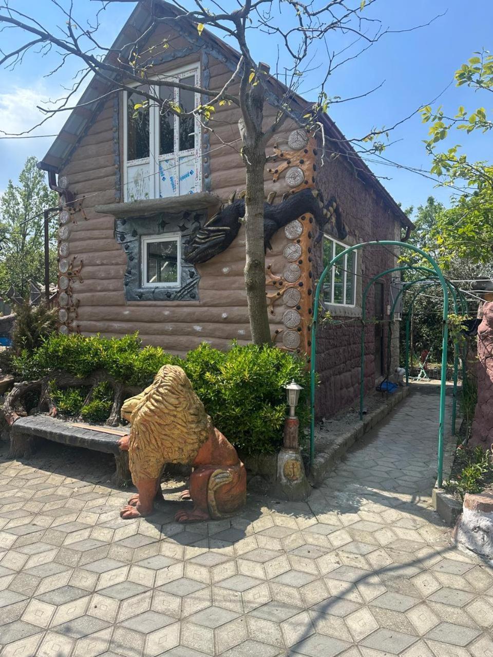 Апартаменты Rezo'S Ranch Samtredia Экстерьер фото